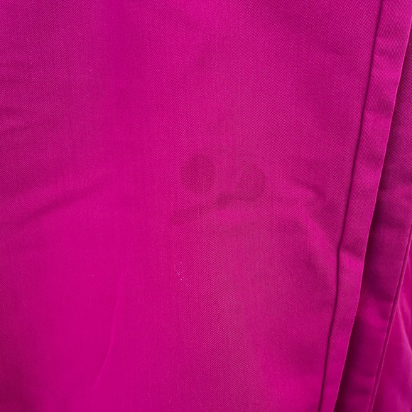 Figs Raspberry Scrub Set with Blue Accents - Picture 9 of 11